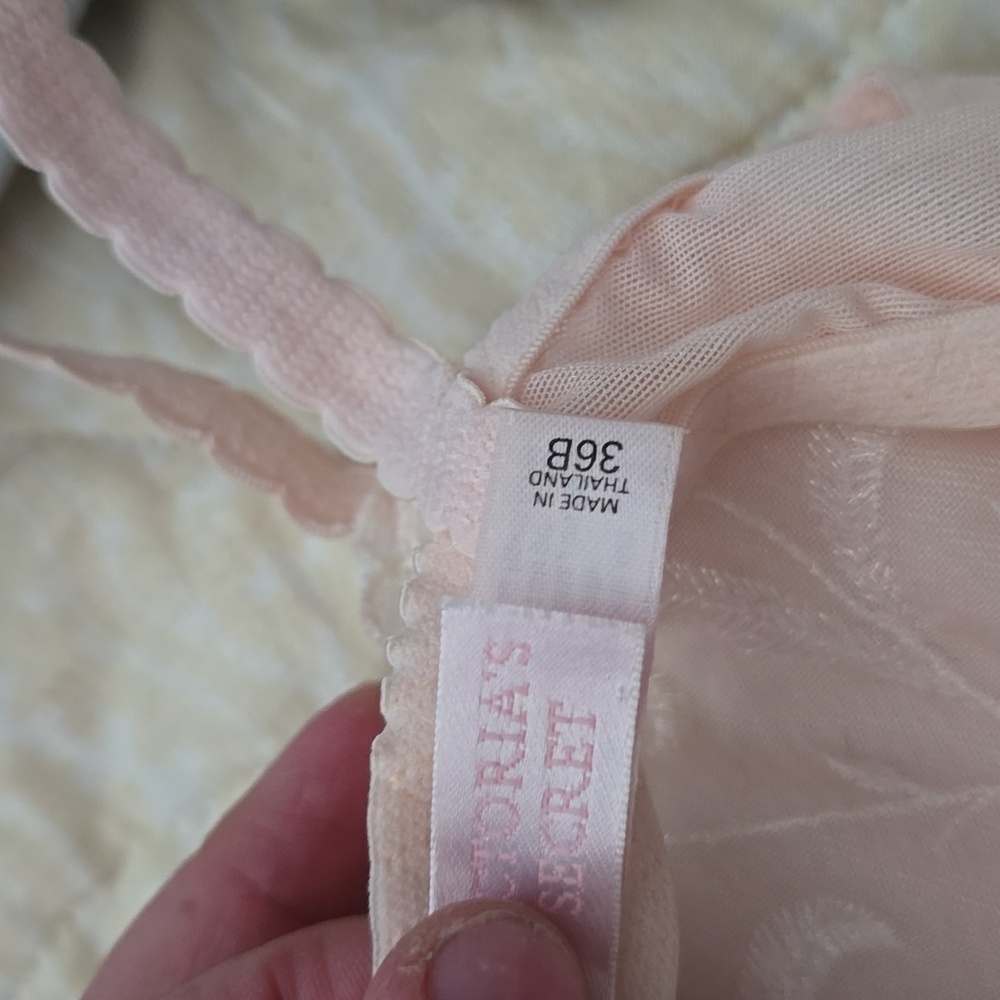Demi Bra and Panty Set - Picture 5 of 11